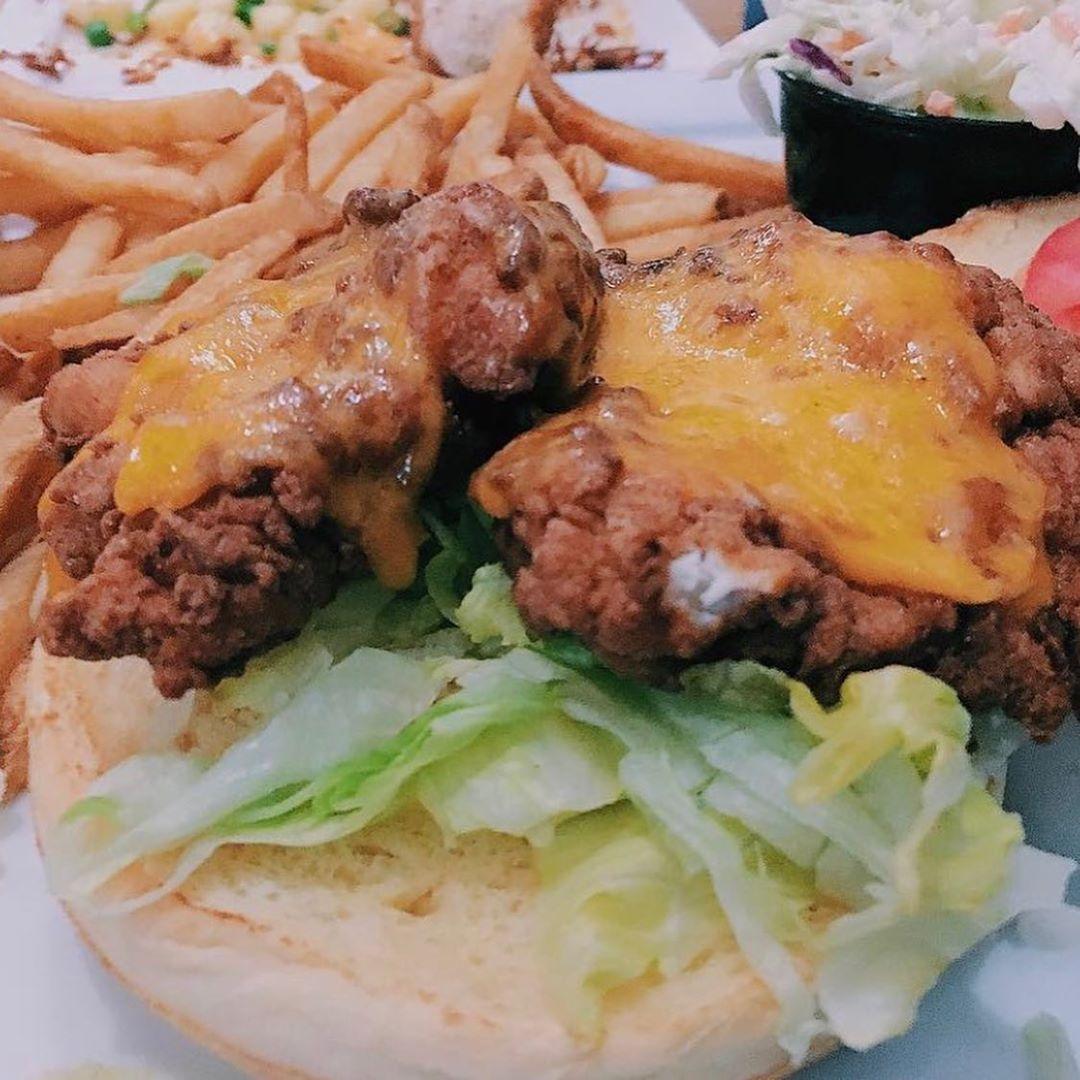 Fat Tuna Grill & Oyster House menu in Williamsburg, Virginia, USA