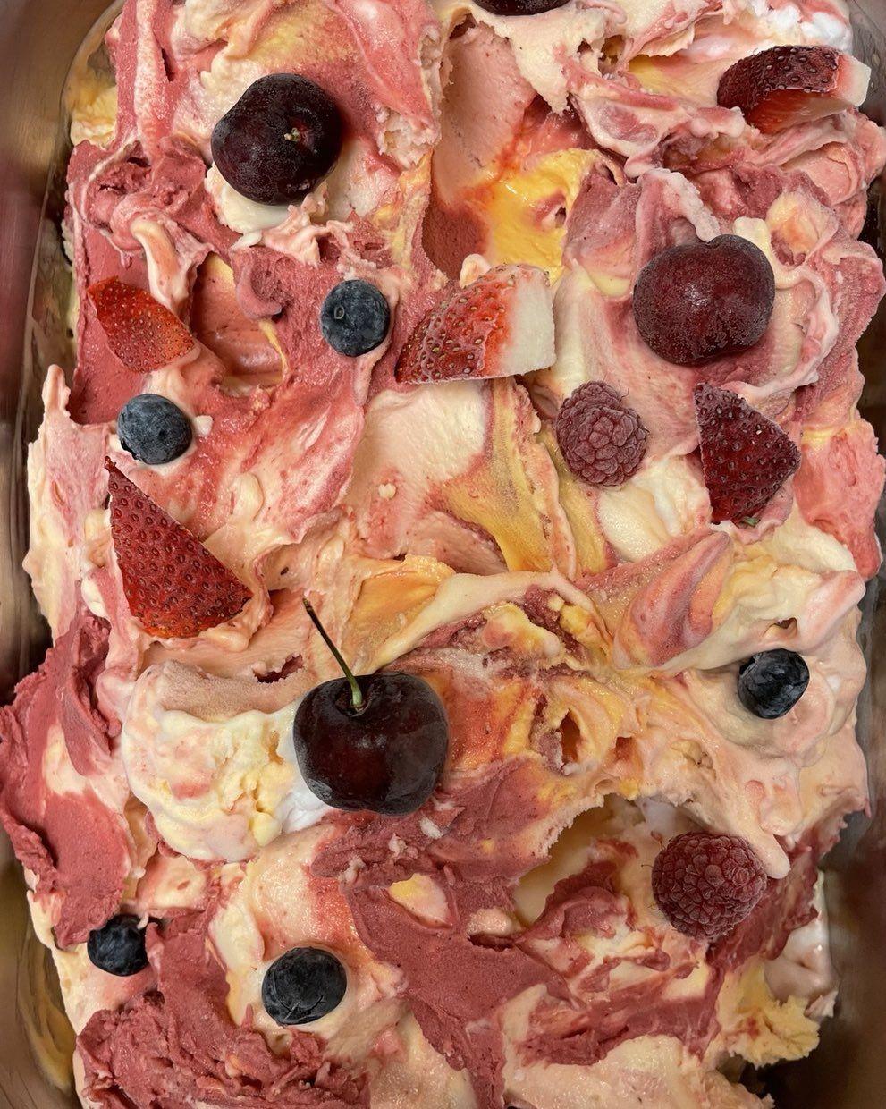 Photos for Gelatissimo Artisan Gelato in New Canaan, CT Sirved