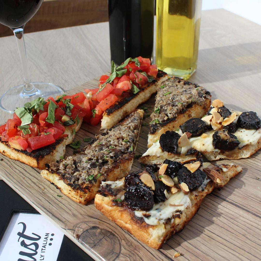 Crust Simply Italian Gilbert menus in Gilbert, Arizona, United States