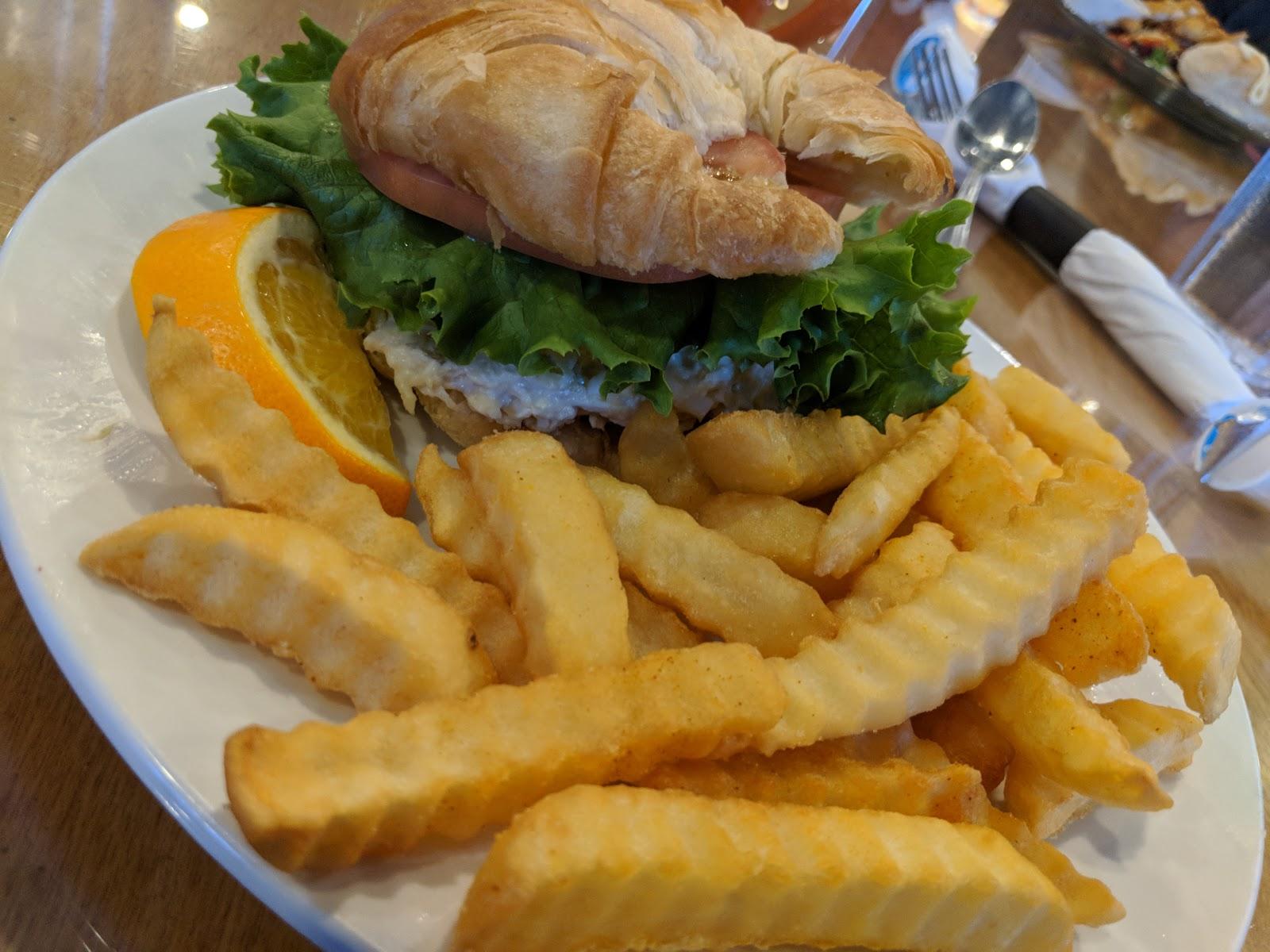 5 Chefs menu in Portland, Tennessee, USA
