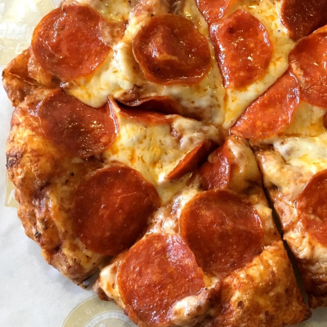 Me n ed's Pizzeria menus in Bakersfield, California, United States