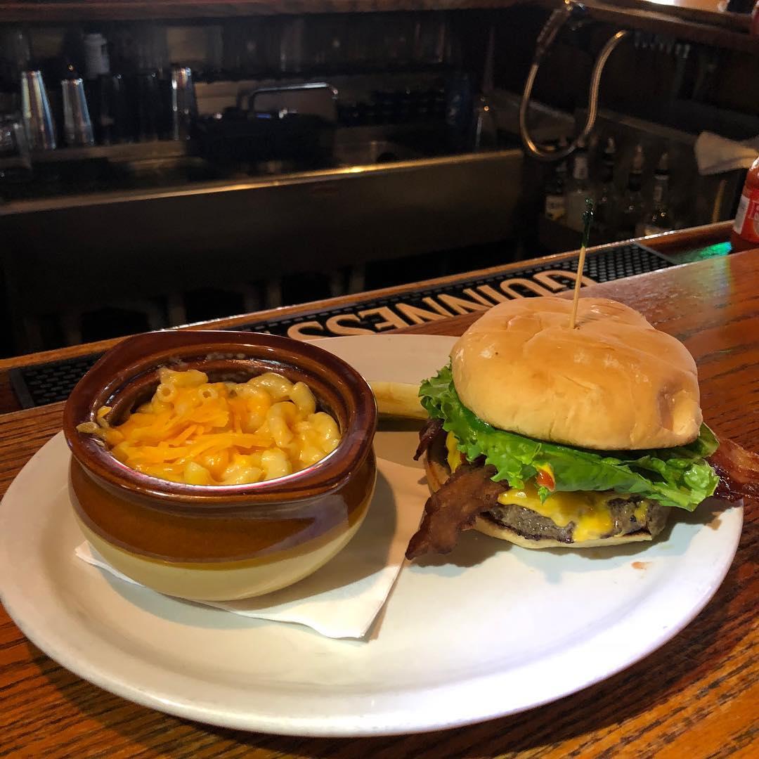 Barney's Bar and Grille menus in Aliquippa, Pennsylvania, United States