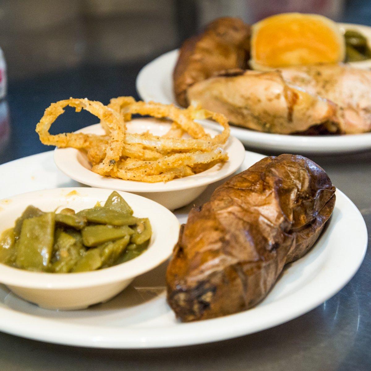 Oakwood Cafe menus in Dalton, United States