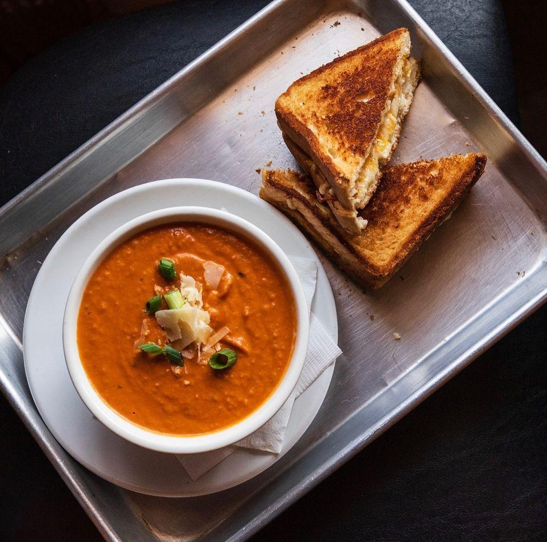 Chow Food and Beverage Company menus in Clinton, Connecticut, United States