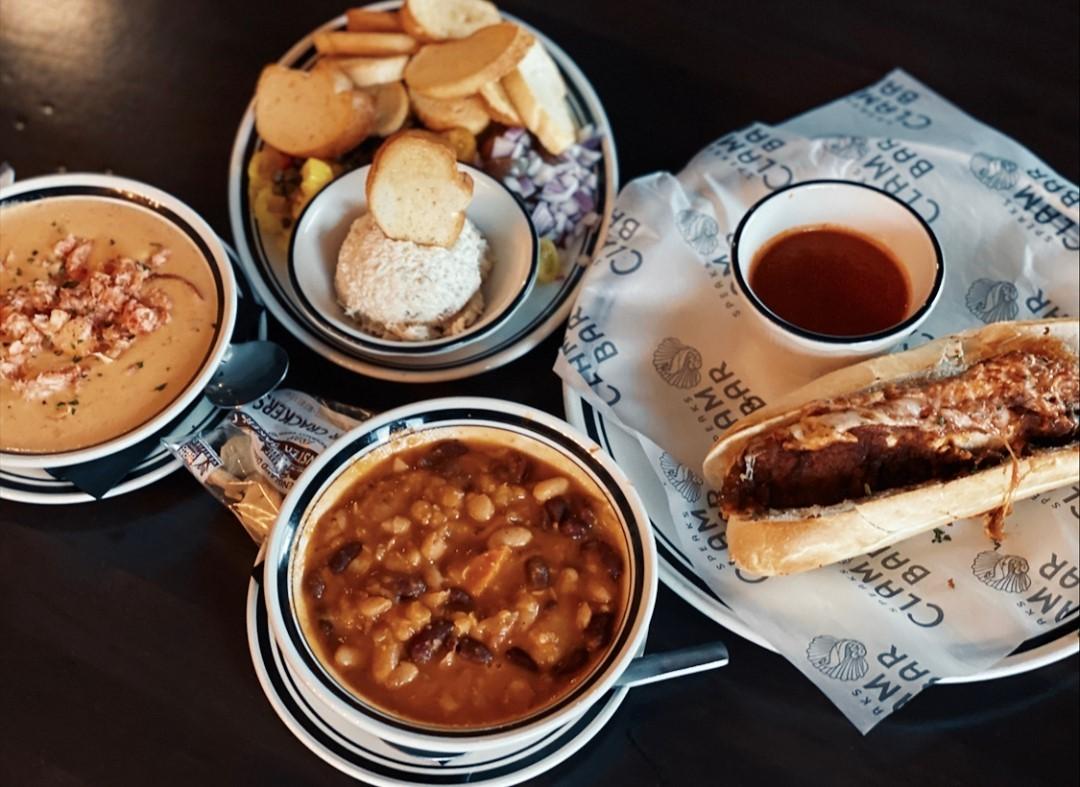 Speaks Clam Bar Italian & Seafood Lakewood Ranch menus in Lakewood