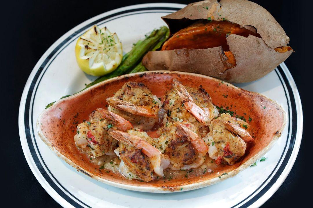 Speaks Clam Bar Italian & Seafood Lakewood Ranch menus in Lakewood