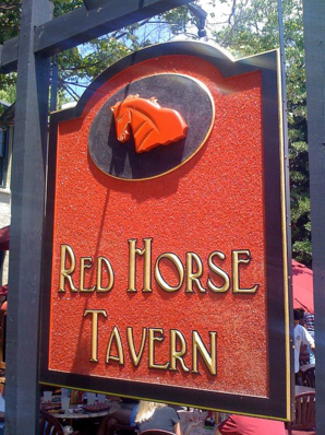 Red Horse Tavern LLC Logo in Middleburg, Virginia