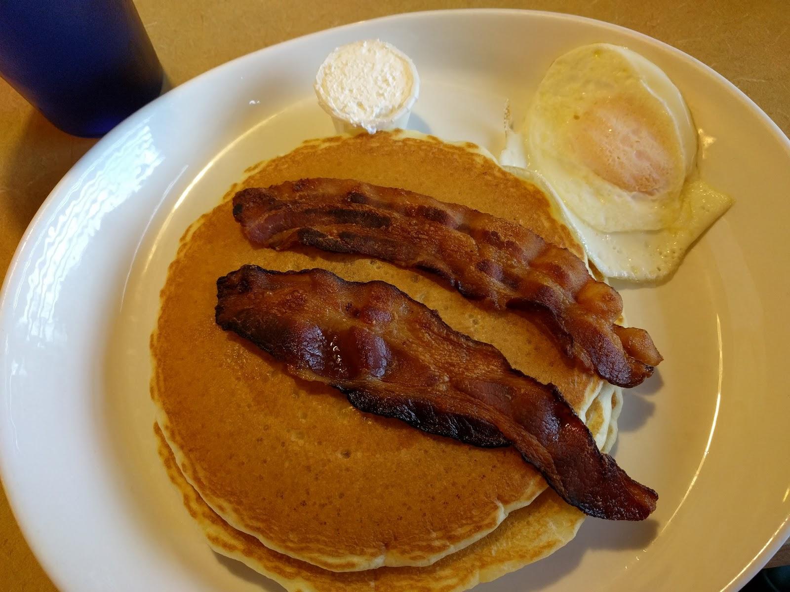 Middletown Pancake House menus in Middletown Township, New Jersey