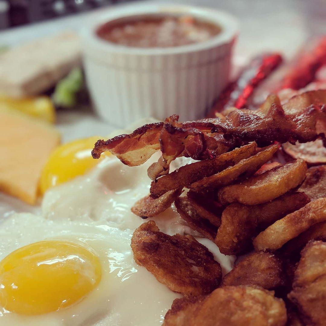 Eggsquis SaintHubert menus in SaintHubert, Quebec, Canada