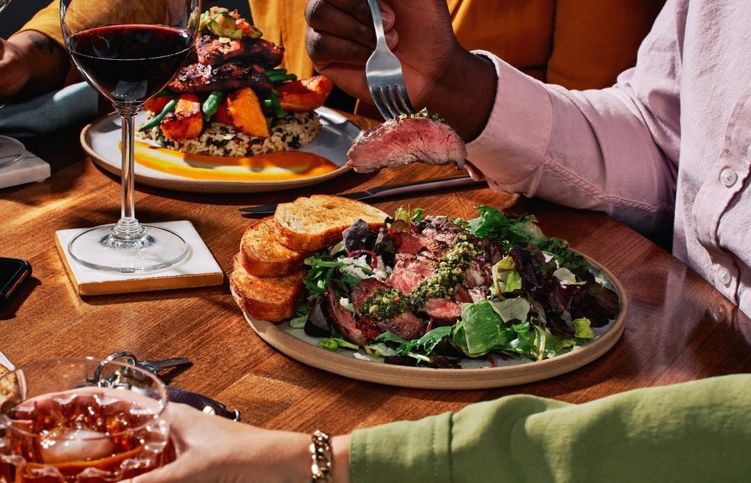 Moxies London Downtown Restaurant menus in London, Ontario, Canada